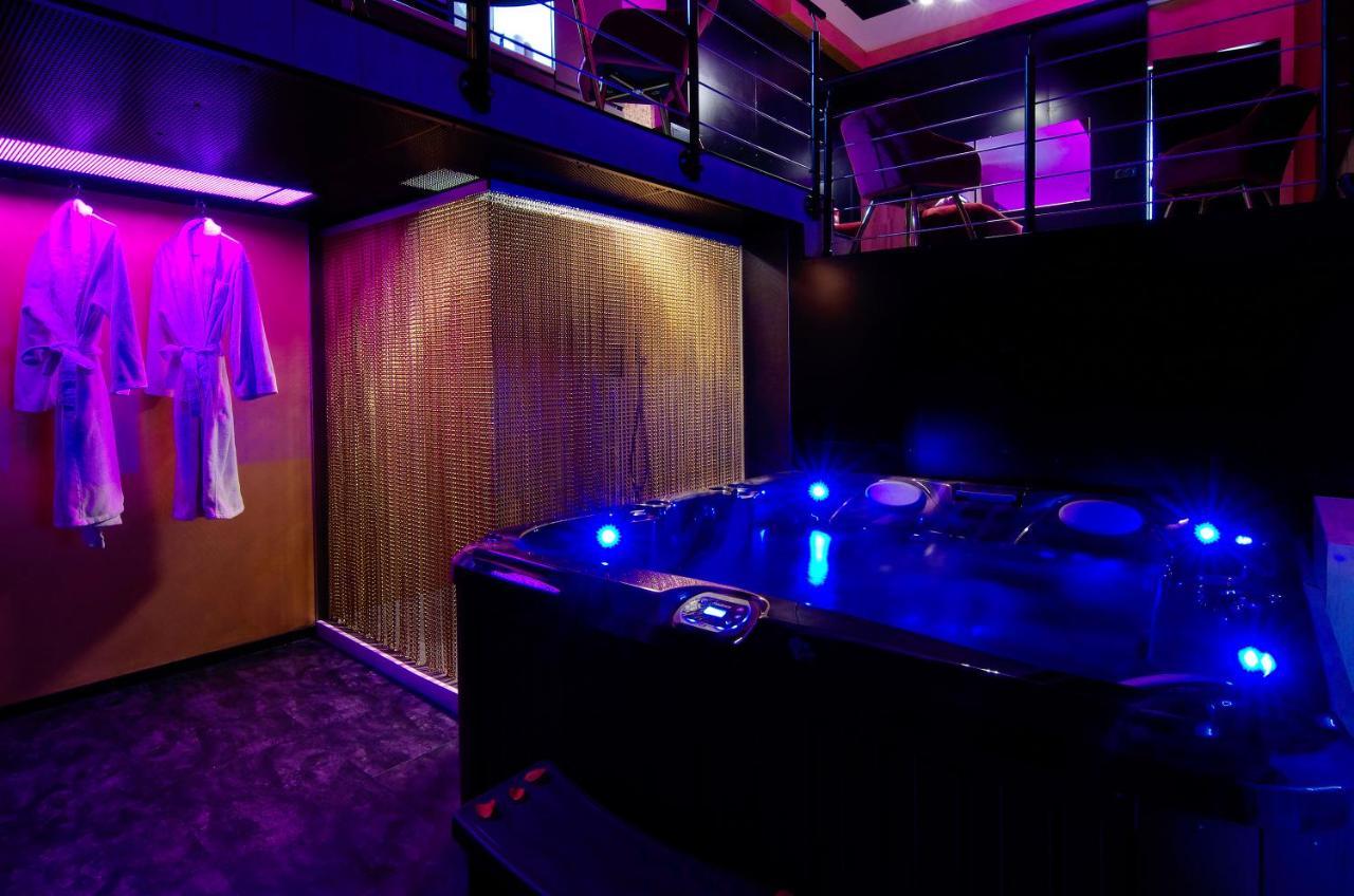 Mieuxqualhotel Jacuzzi Privatif Love Room ボルドー エクステリア 写真